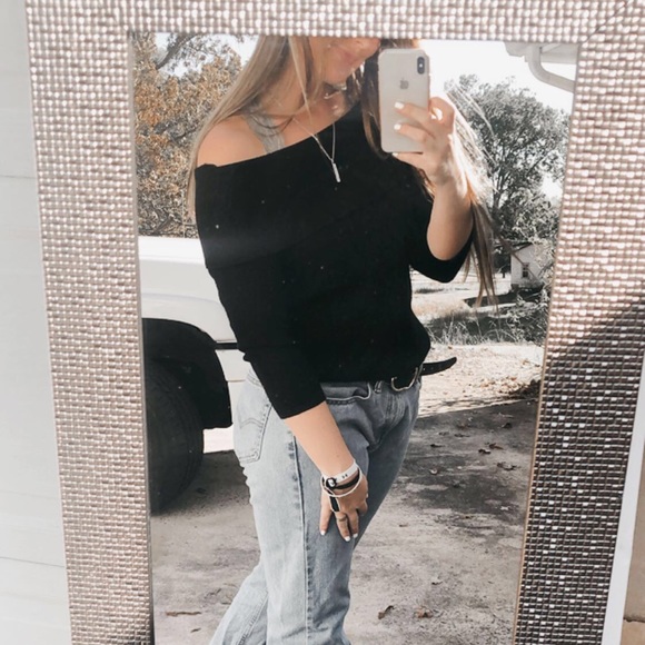 Joesph A Off-Shoulder Top - Picture 3 of 7